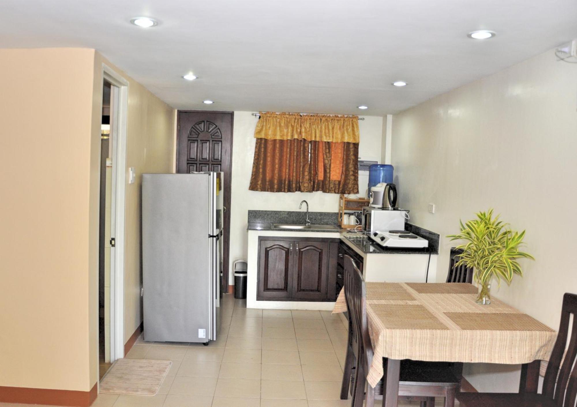 Pal-Watson Apartments Lapu-Lapu City Room photo